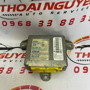 Hộp điều khiển túi khí Honda C-RV mã 77860-SWA-P614-M4